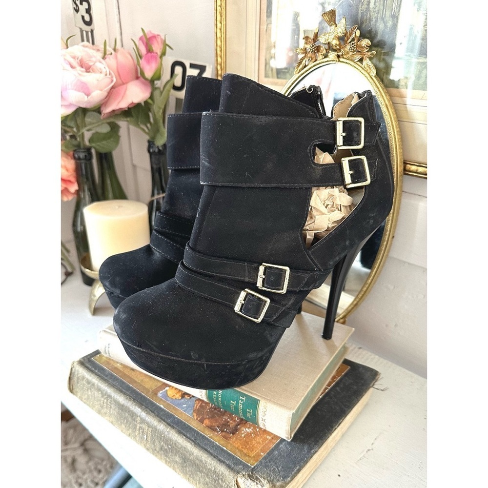 Black heels with buckles